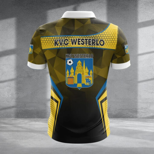 KVC Westerlo – Polo shirt met rits – nieuwe editie met je naam KVC Westerlo – Polo shirt met rits – nieuwe editie met je naam
